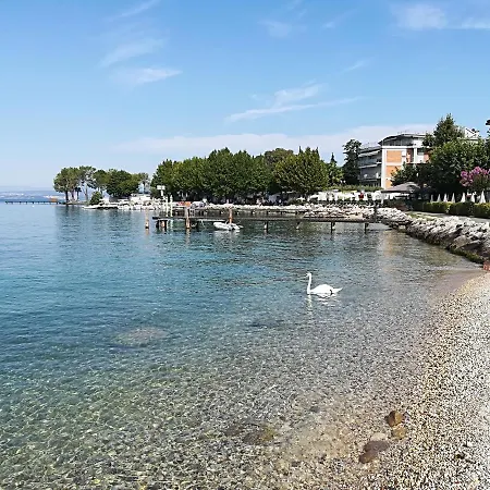 Sweet Irene Deluxe Balcony & Elevator Appartement *