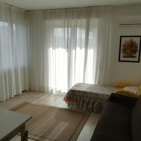 Sweet Irene Deluxe Balcony & Elevator Bardolino