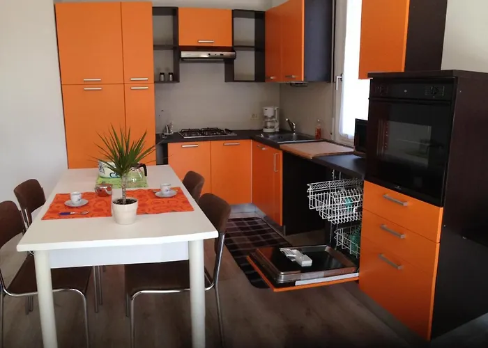 Sweet Irene Deluxe Balcony & Elevator *