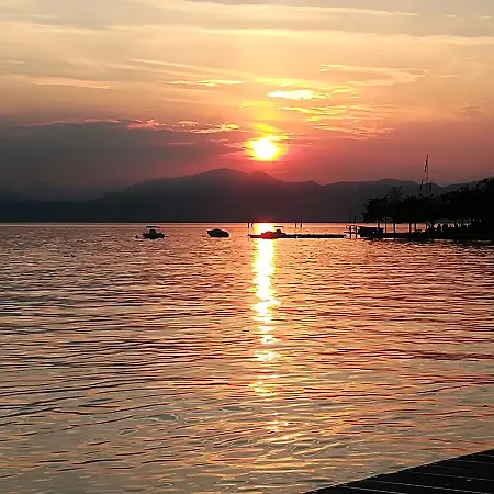 Sweet Irene Deluxe Balcony & Elevator Appartement