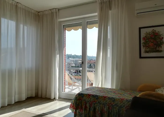 Sweet Irene Deluxe Balcony & Elevator Daire Bardolino