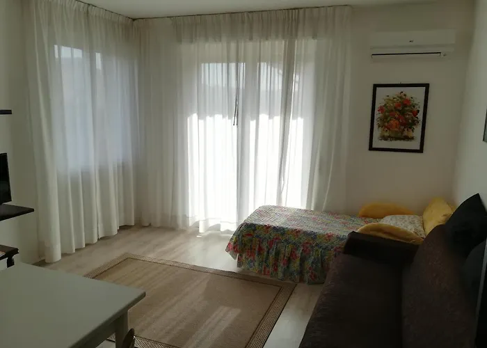 Sweet Irene Deluxe Balcony & Elevator Bardolino